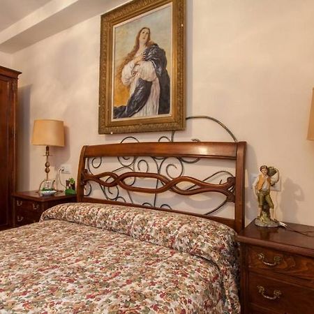 Habitacion Piso Compartido 塞维利亚 外观 照片
